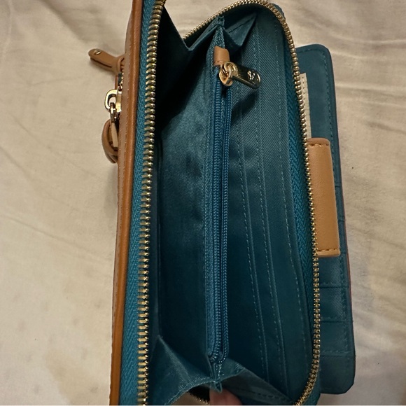 Spartina 449 Wristlet Wallet - Picture 6 of 6